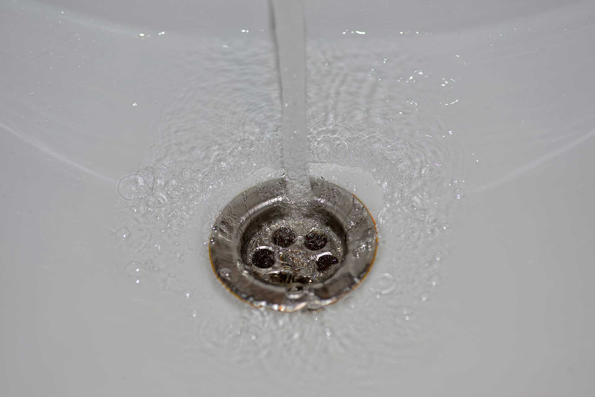 A2B Drains provides services to unblock blocked sinks and drains for properties in Rayleigh.